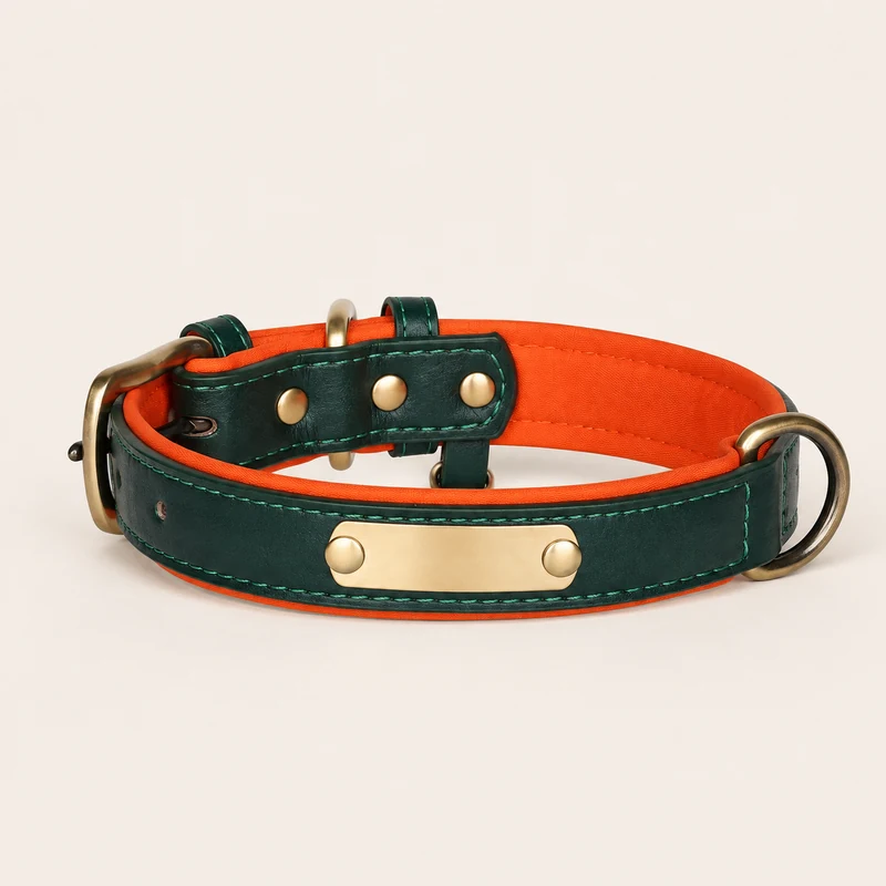 collier en cuir vert, doublure orange